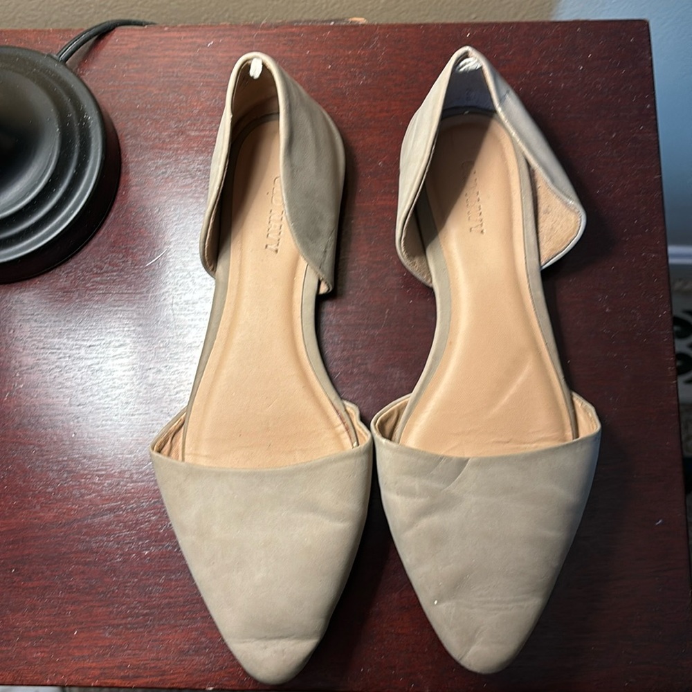 Old Navy Taupe D’Osay Flats Size 8M